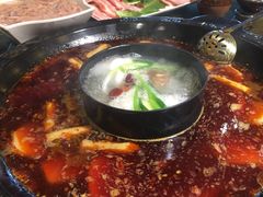 -老房老舍重庆火锅(假日城市店)