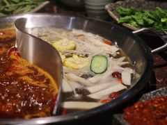 菌香鸳鸯锅-晓宇重庆火锅(赛格国际购物中心店)
