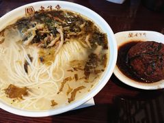 红烧狮子头-老半斋(福州路店)