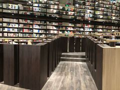 -钟书阁(群光广场店)