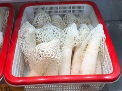 -菌海森林·非遗野生菌火锅(西山区滇池路摩根道店)