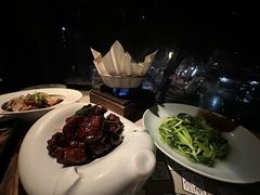 -穹六人间 people 6(岳阳路店)