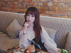 -FLOVIE FLORIST CAFE