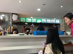 -老新隆牛肉锅贴(新街口店)