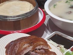 -梅利汴京烤鸭•开封豫菜地标店(东大街店)