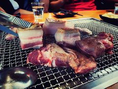 -肉甲韩国木炭烤肉(新壹街1店)