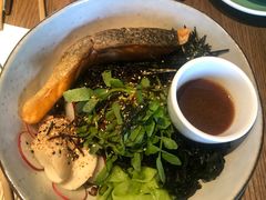煎三文鱼腌蘑菇和风碗配红米-Wagas沃歌斯(合生汇店)