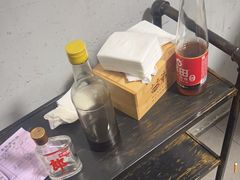 -渝嘴小老弟老火锅(华新村店)