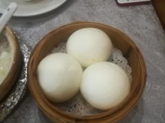 凤凰流沙包-澳门西南饭店·粤菜·茶市·手工点心(华海路店)