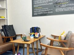-无奔眼镜·蔡司·依视路授权店(马家堡店)