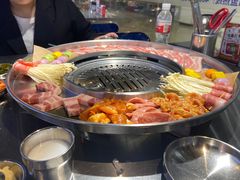 -哈哈碳都·牛肋条无限自助烤肉(宝龙店)