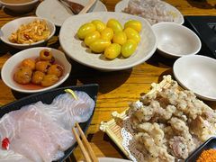 -老牌坊云南鱼豆花火锅(爱建店)