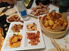 -老牌坊云南鱼豆花火锅(哈西万达店)