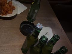 -FOUR PLAY BAR