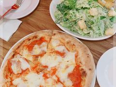 -城市大道红炉披萨烘焙坊