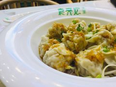冬菇马蹄鲜肉馄饨-袁亮宏饺子云吞(侯家桥菜场店)