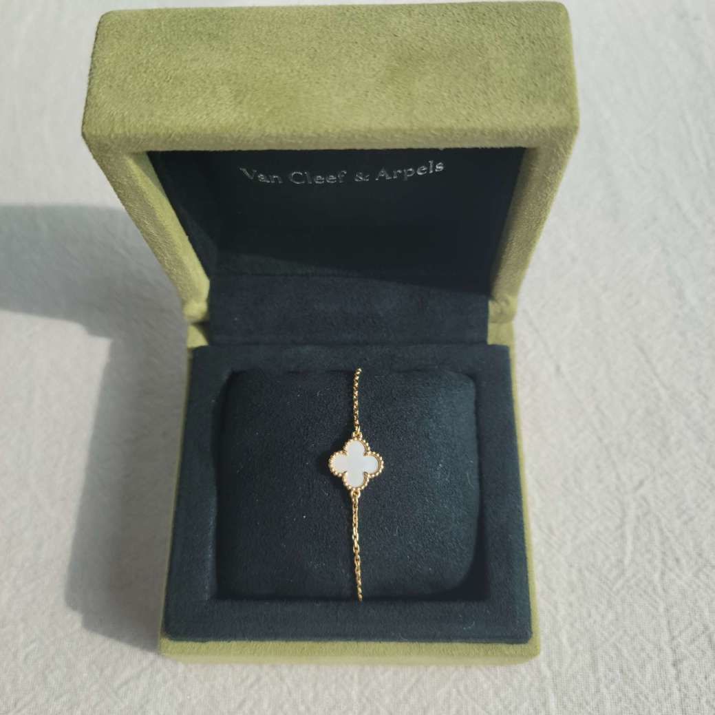 vca梵克雅宝 四叶草单花白贝母手链