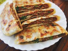 -溢心园香河肉饼总店