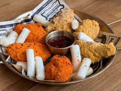 -Dragon Pizza•圆脸龙披萨·牛排餐厅