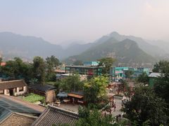 -百里峡七彩艺术小镇