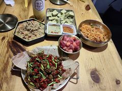 -大叹号啤酒屋·延边料理(建工店)