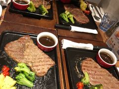 -必胜客(中大银泰店)