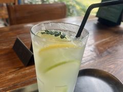 -喜洲吧·江畔老船厂·庭院餐厅(喜临院店)