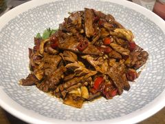 -黄泥岗·地道湖北菜(奥特莱斯店)