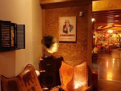 -月亮眼花园餐厅书吧酒吧