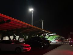 -窦店服务区-停车场