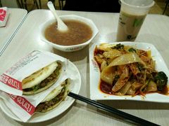 -古城腊汁肉夹馍(新华百货CCmall店)