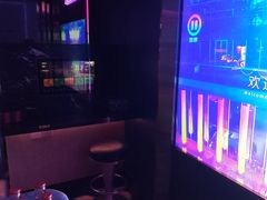 -温莎KTV(珠江路店)