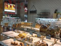 面包甜点陈列柜-新月蛋糕西点专卖店(大麦街店)