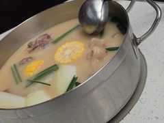 -肥仔文澳门猪骨煲(南京西路店)