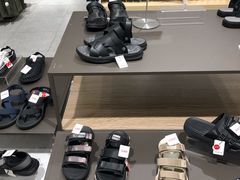 -hotwind热风(民盈山国贸店)