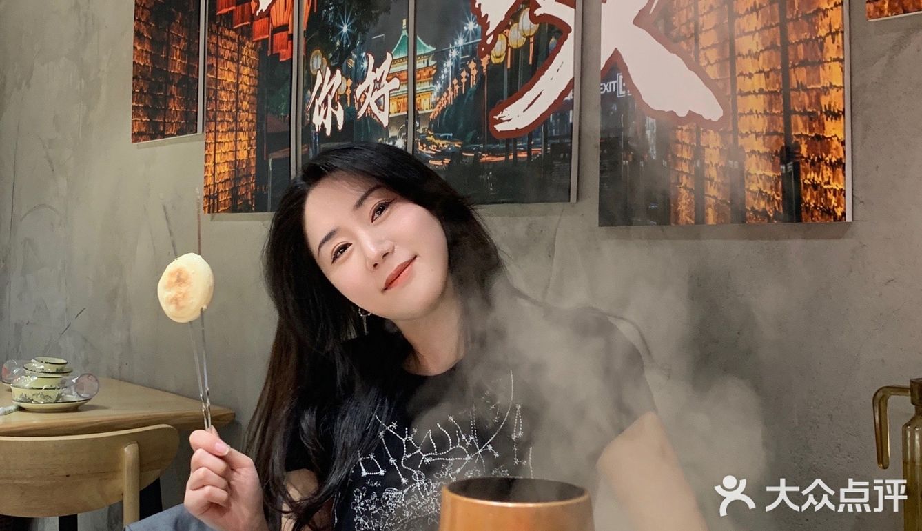 终于吃到了心心念念的宝鸡油泼辣子铜锅涮肉