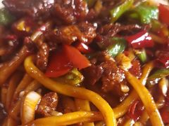 -吐尔逊拌面美食