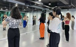 -STAR舞蹈工作室