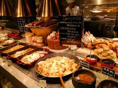 -松山湖凯悦酒店·Café自助餐厅·周末火舞秀表演