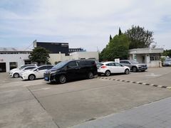 -上海和裕一汽丰田特约店-停车场