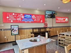 -阿婆情腊排骨火锅(金虹路店)