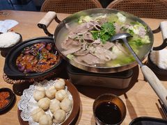 -川堂风·跷脚牛肉·乐山爆炒(宝山日月光店)