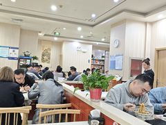 -晋合湘山西刀削面(中冀斯巴鲁大厦店)
