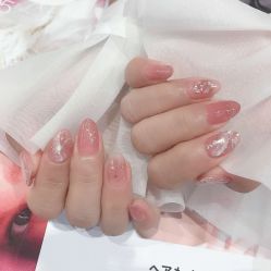 -花系美·美甲美睫精品店