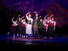 -交通银行前滩31演艺中心