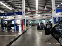 -华胜奔驰宝马奥迪专修连锁(虹梅南路店)