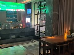 -新盈光·云会所(百丈东路店)