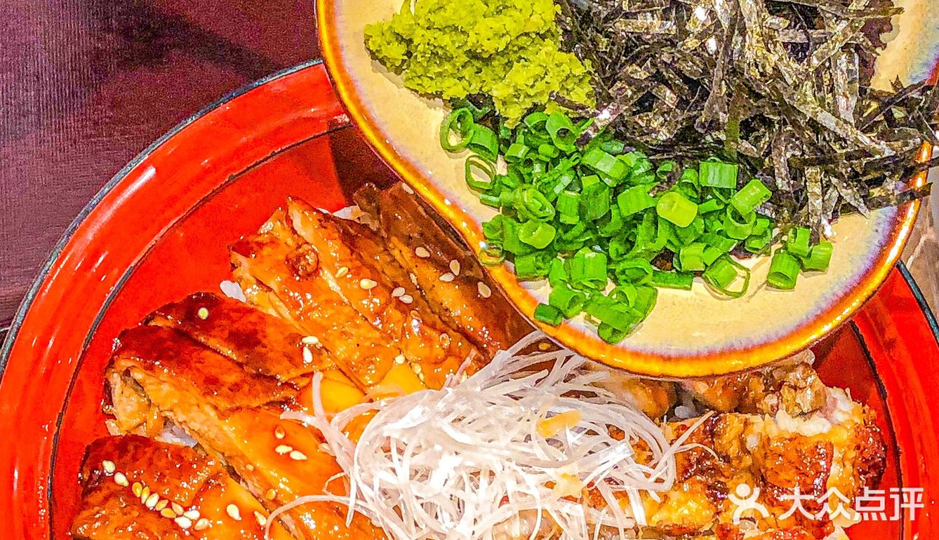 每天下班第一件事就是冲去吃这家鳗鱼饭‼️超赞的一鳗三食[流泪]