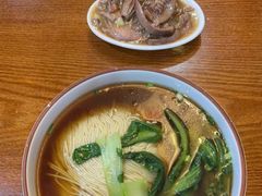 -朱鸿兴面馆(绿宝广场店)