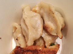 -黄阿姨锅贴大王(万航渡路店)